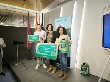 Recogida del premio «Los Peque Recicladores»