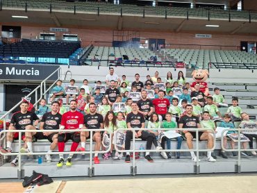 Visita de 1&ordm; y 2&ordm; al entrenamiento de El Pozo y al parque de trampolines Star Jump