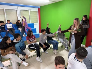 M&ordf; del Amor Villena ayuda a los alumnos de 6&ordm; a descubrir lo que realmente comen